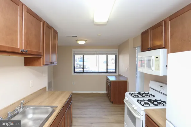 $180,000 | 8711 Hayshed Lane, Unit 14, Columbia, MD 21045