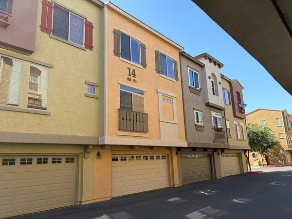 $2,175 | 16825 North 14th Street, Unit 49, Phoenix, AZ 85022
