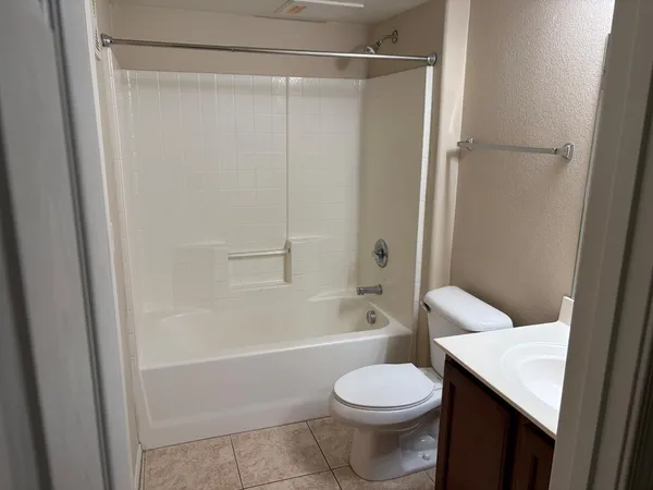 $2,175 | 16825 North 14th Street, Unit 49, Phoenix, AZ 85022