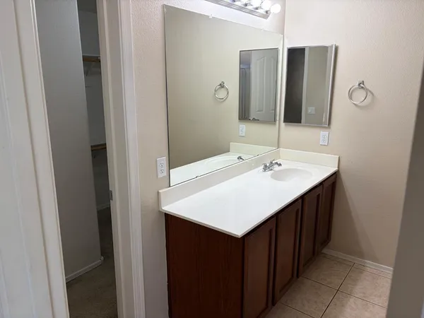 $2,175 | 16825 North 14th Street, Unit 49, Phoenix, AZ 85022