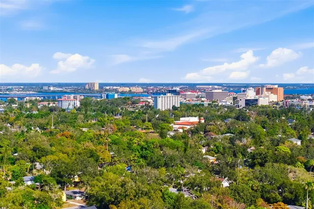 $470,000 | 2502 15th Avenue West, Bradenton, FL 34205