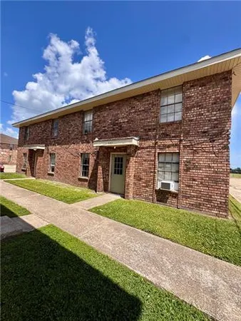 $1,000 | 905 Linda Lane, Unit E, Laplace, LA 70068