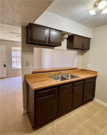 $1,000 | 905 Linda Lane, Unit E, Laplace, LA 70068