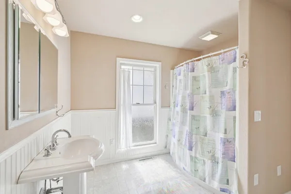 $525,000 | 1021 Susan Crest, Black Earth, WI 53515