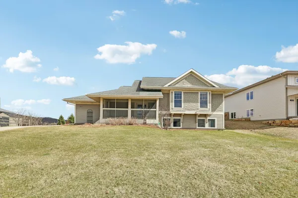 $525,000 | 1021 Susan Crest, Black Earth, WI 53515