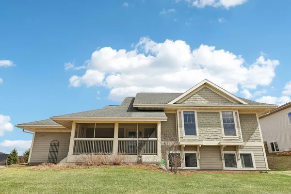 $525,000 | 1021 Susan Crest, Black Earth, WI 53515