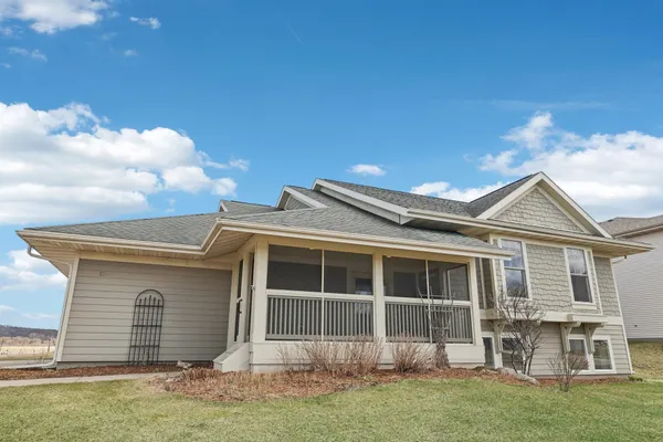 $525,000 | 1021 Susan Crest, Black Earth, WI 53515