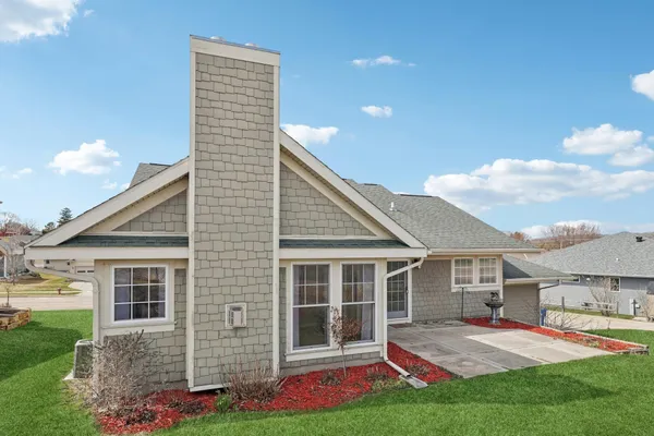 $525,000 | 1021 Susan Crest, Black Earth, WI 53515