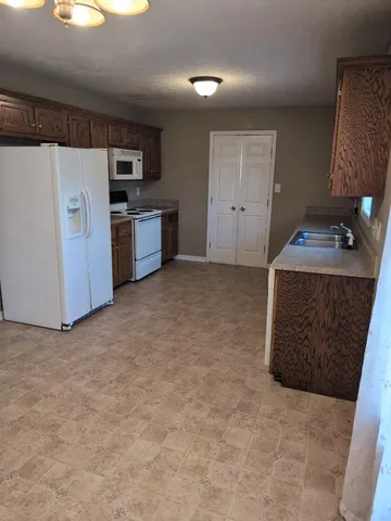 $1,550 | 3274 North Senseney Circle, Clarksville, TN 37042