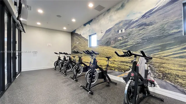 $5,700 | 8825 Northwest 100th Place, Unit 8825, Doral, FL 33178