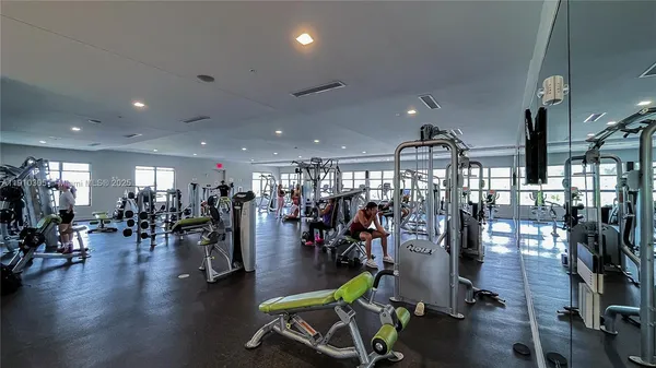 $5,500 | 8825 Northwest 100th Place, Unit 8825, Doral, FL 33178