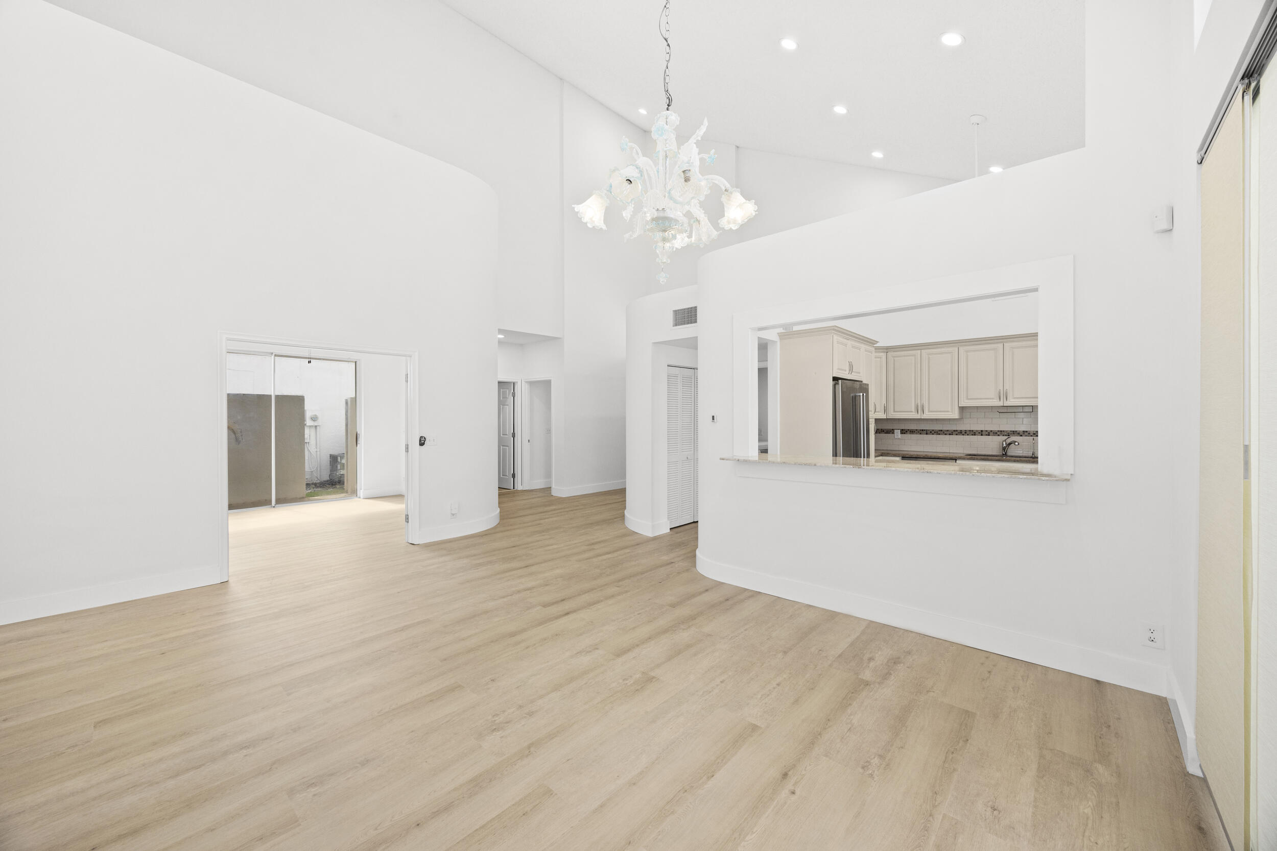 17192 Newport Club Drive Boca Raton, FL 33496 - Photo 11 of 72 Dining Space