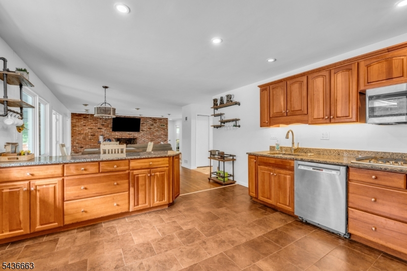 20 Conkling Road Flanders, NJ 07836 - Photo 9 of 21