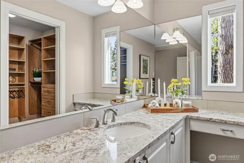 $1,135,000 | 17434 Northeast 40th Place, Unit C5, Redmond, WA 98052
