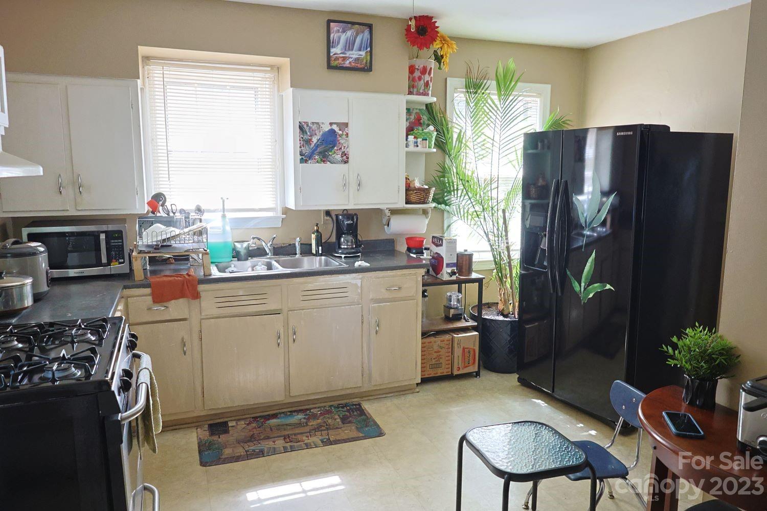 2219 Ashley Road Charlotte, NC 28208 - Photo 7 of 14 Gallery Image 7
