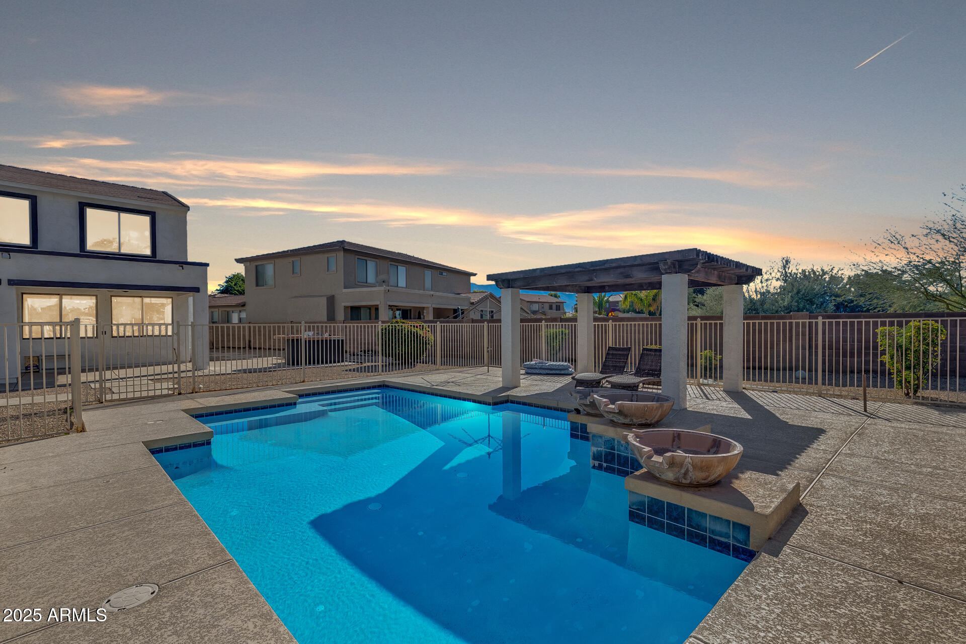 7720 South 22nd Lane Phoenix, AZ 85041 - Photo 6 of 82