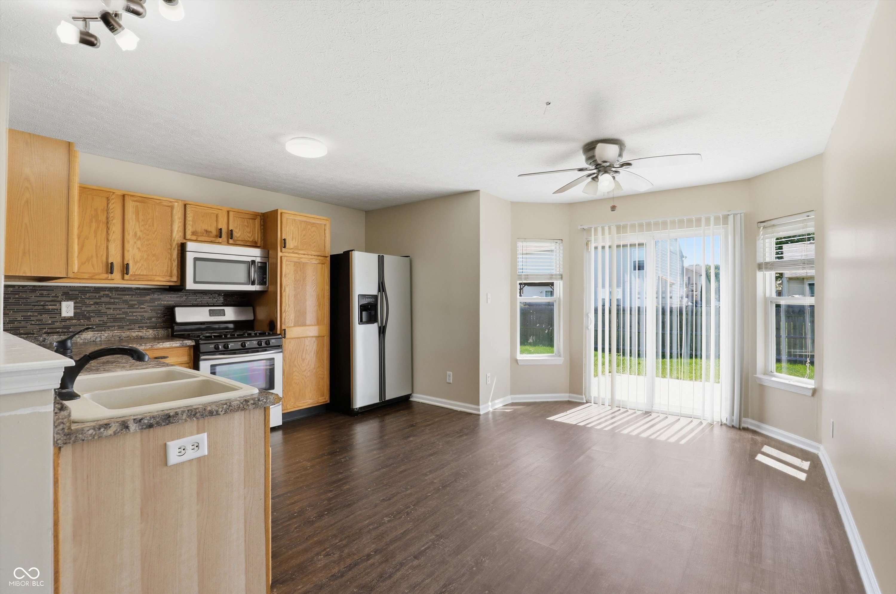 952 Pine Ridge Way Brownsburg, IN 46112 - Photo 7 of 27