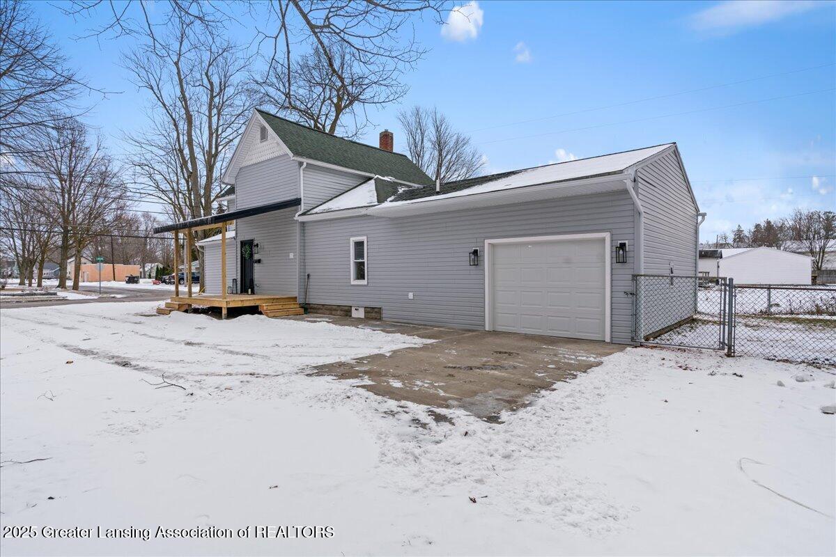 511 North Lansing Street St. Johns, MI 48879 - Photo 31 of 36 28-Media Jett - 10