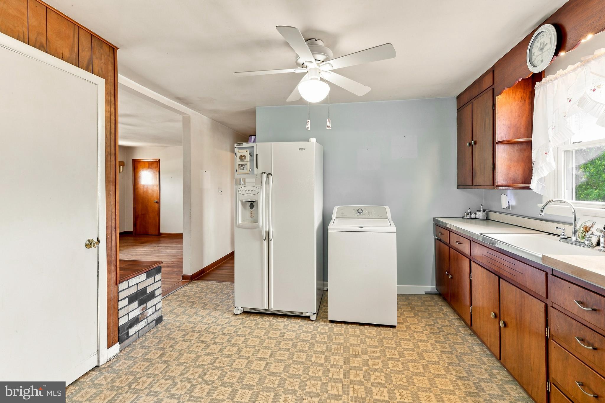 221 Sherwin Road Mullica Hill, NJ 08062 - Photo 4 of 37 Gallery Image 4