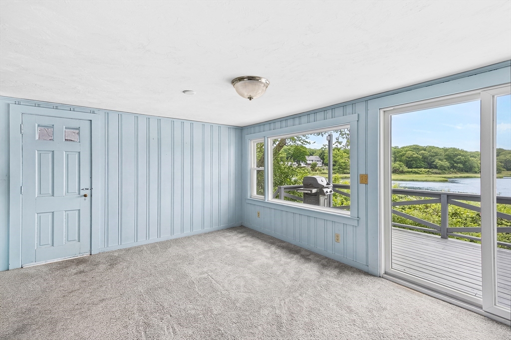 345 Quaker Road North Falmouth, MA 02556 - Photo 4 of 30