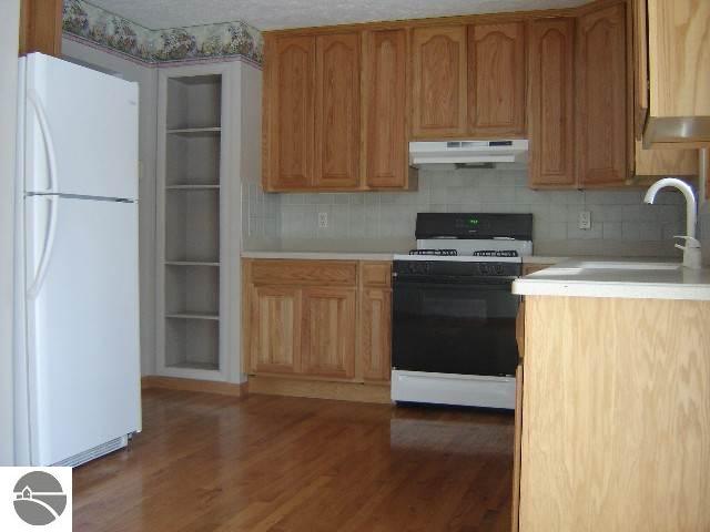 4532 Greilick Road Traverse City, MI 49696 - Photo 9 of 9 1658598-8.JPG