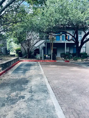 $1,600 | 802 South 1st Street, Unit 117, Austin, TX 78704