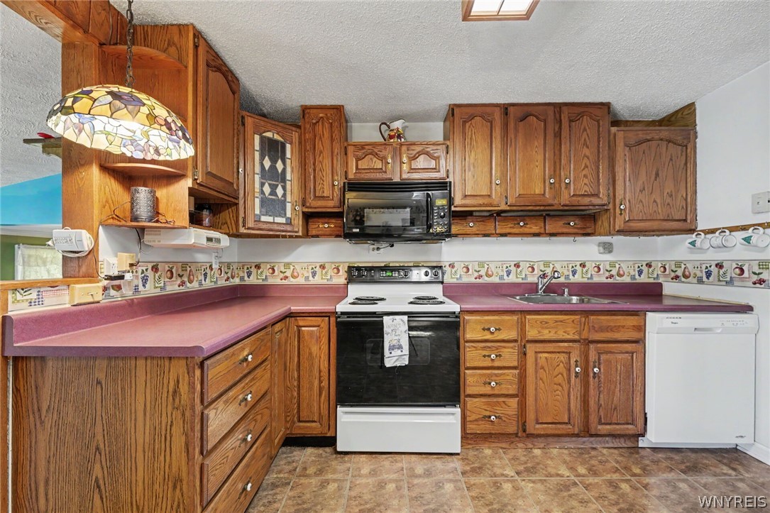 233 Dean Road Cheektowaga, NY 14043 - Photo 8 of 33