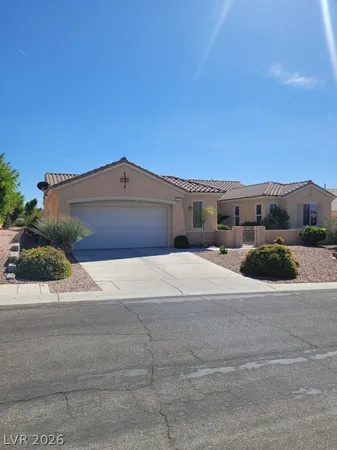 $2,600 | 2735 Evergreen Oaks Drive, Henderson, NV 89052
