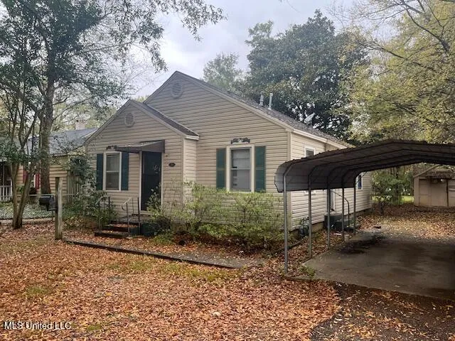 $69,500 | 304 West Adams Avenue, Greenwood, MS 38930