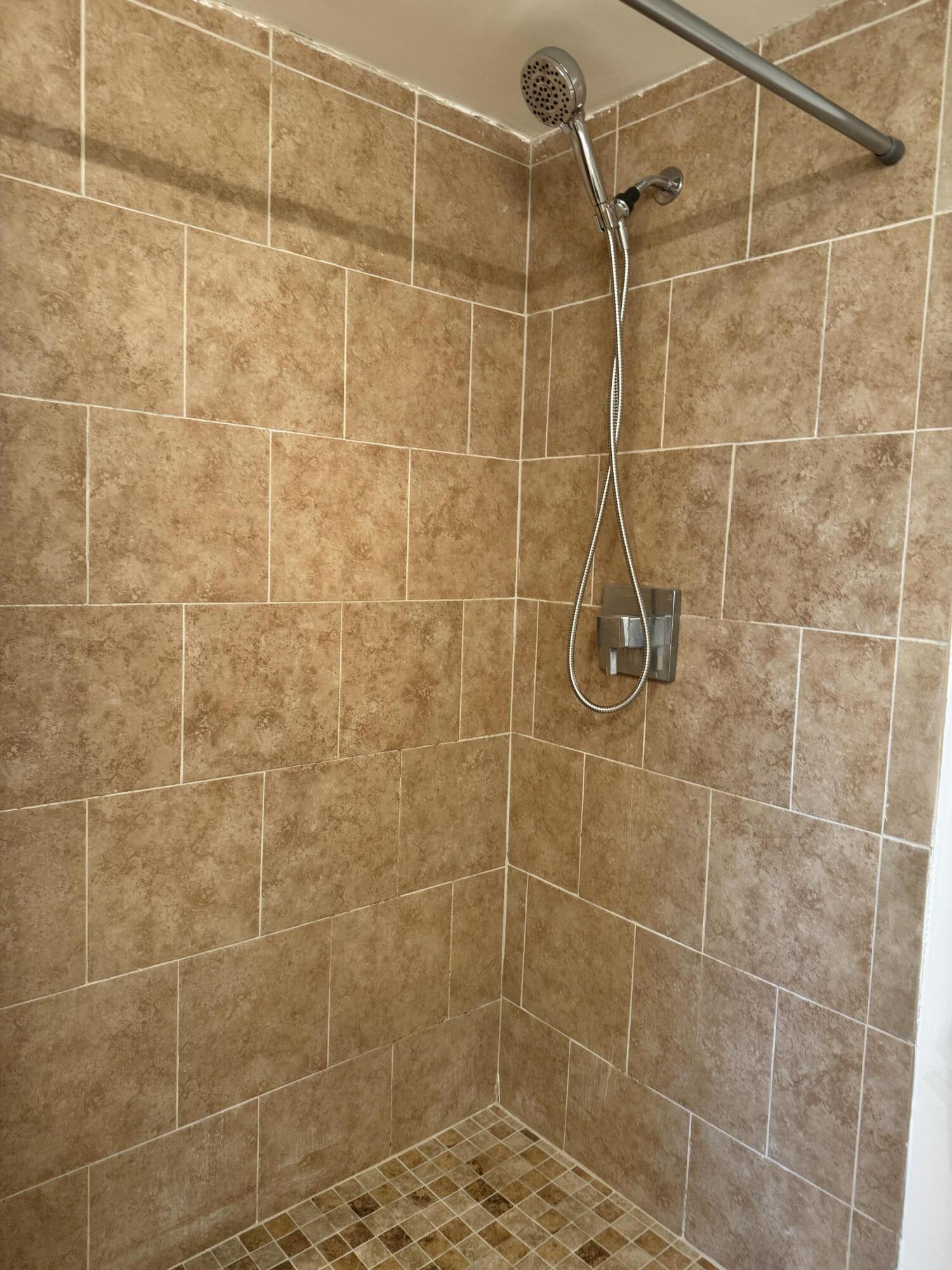 4019 Lincoln A Boca Raton, FL 33434 - Photo 14 of 36