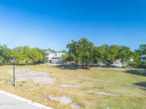 $175,000 | 12 Beau Reve Pass, Pass Christian, MS 39571