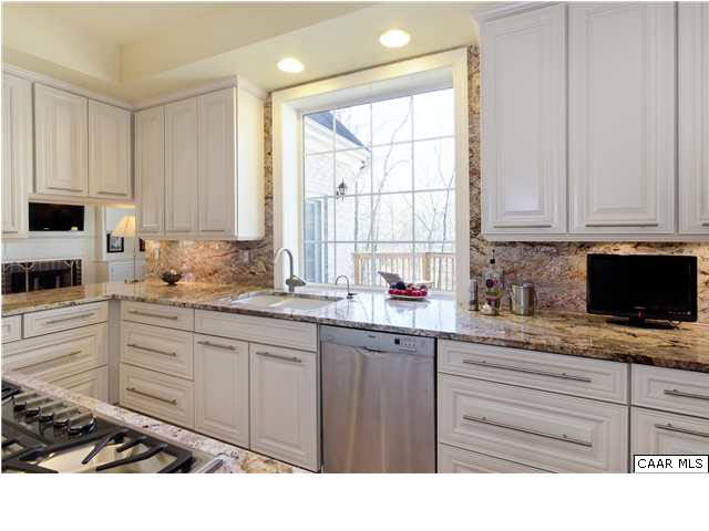 3367 Marsden Point, Unit F 7 Keswick, VA 22947 - Photo 10 of 30 Gallery Image 10
