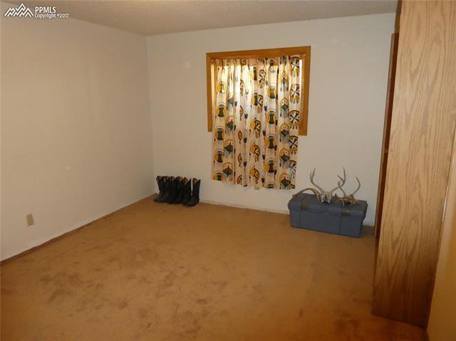10625 Flying F Road Fountain, CO 80817 - Photo 8 of 11