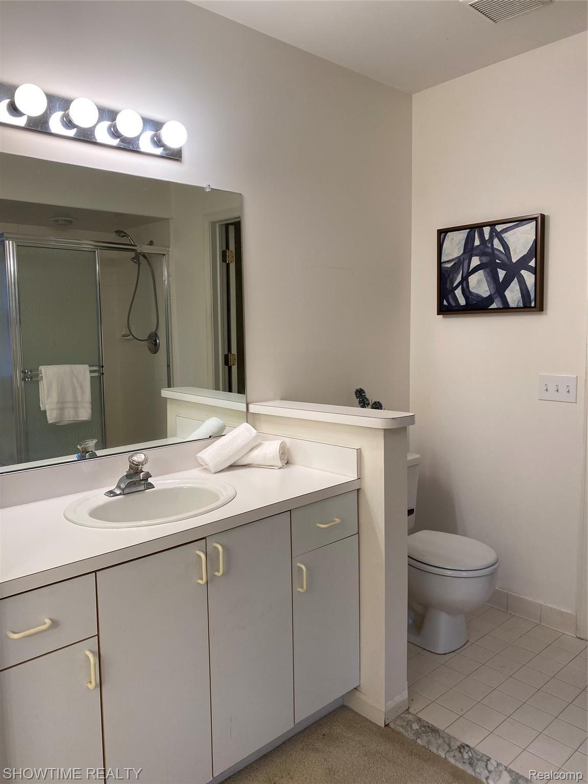 1190 Bluebird Drive Rochester, MI 48307 - Photo 24 of 31 25BB38E8-6D70-4D63-AC3C-FDD33B1463EF.jpeg