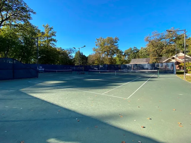 a view of a tennis court