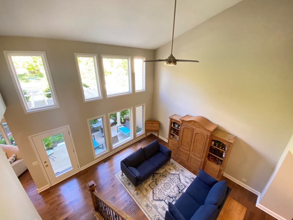 2428 Ridgewood Court Aurora, IL 60502 - Photo 4 of 39 a living room with furniture and a window