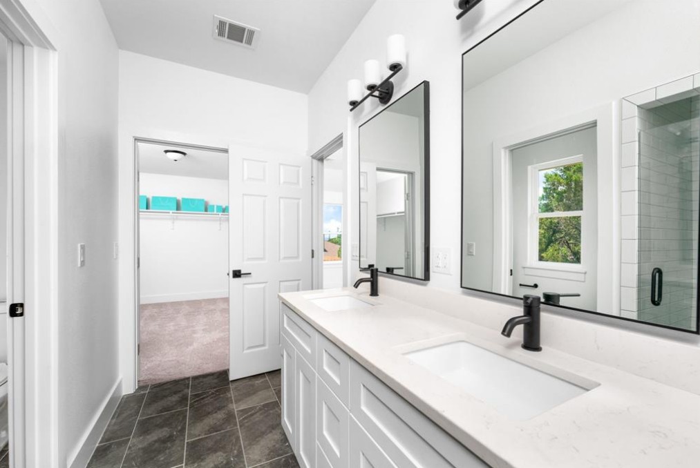 5102 Moss Point Lago Vista, TX 78645 - Photo 13 of 20