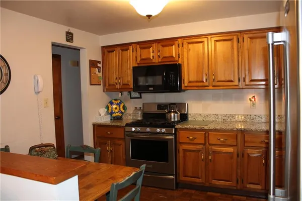 $270,000 | 1700 Craig Drive, Irwin, PA 15642