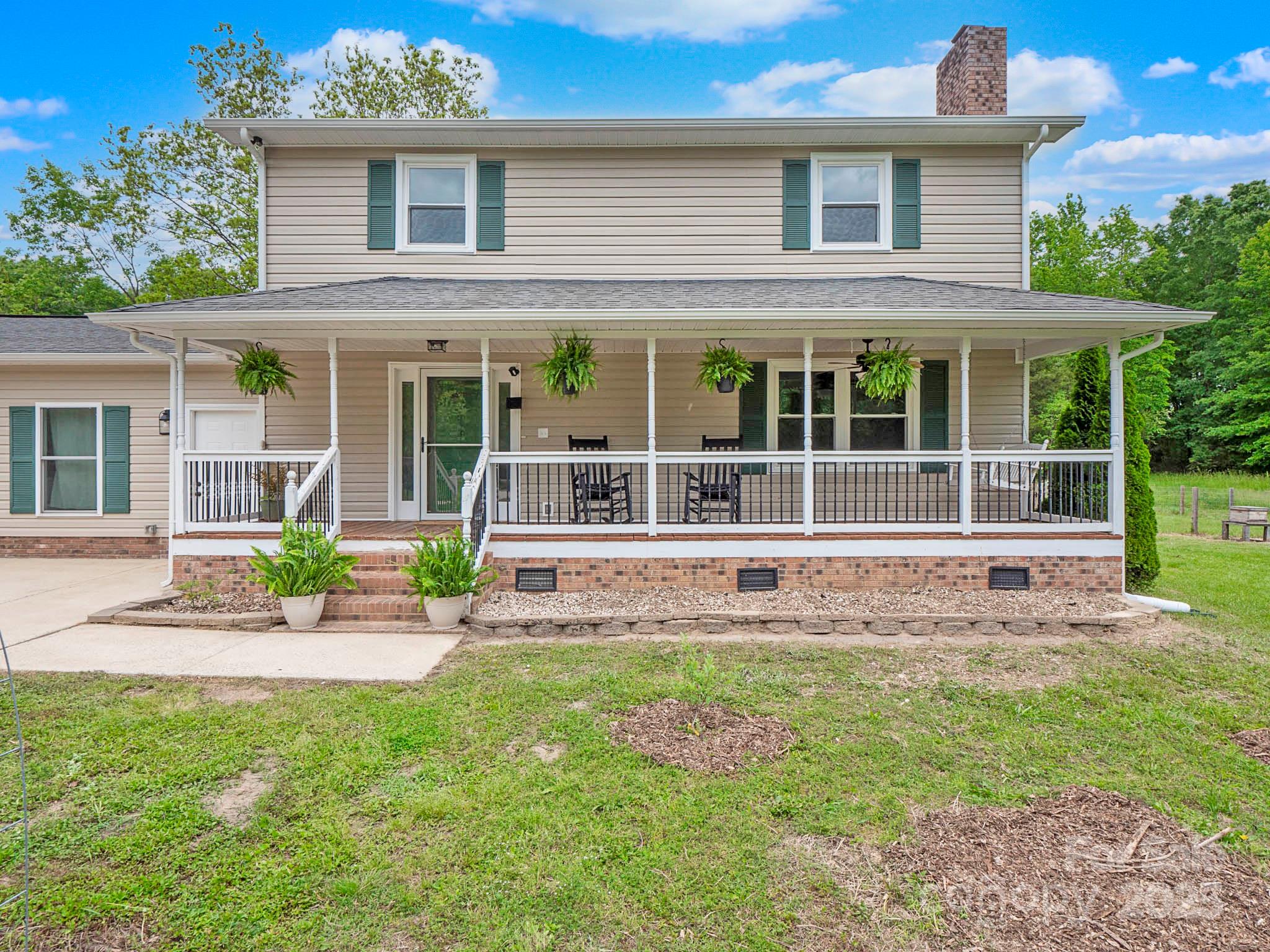 915 Gate Road Monroe, NC 28112 - Photo 2 of 46 front view of a house with a yard