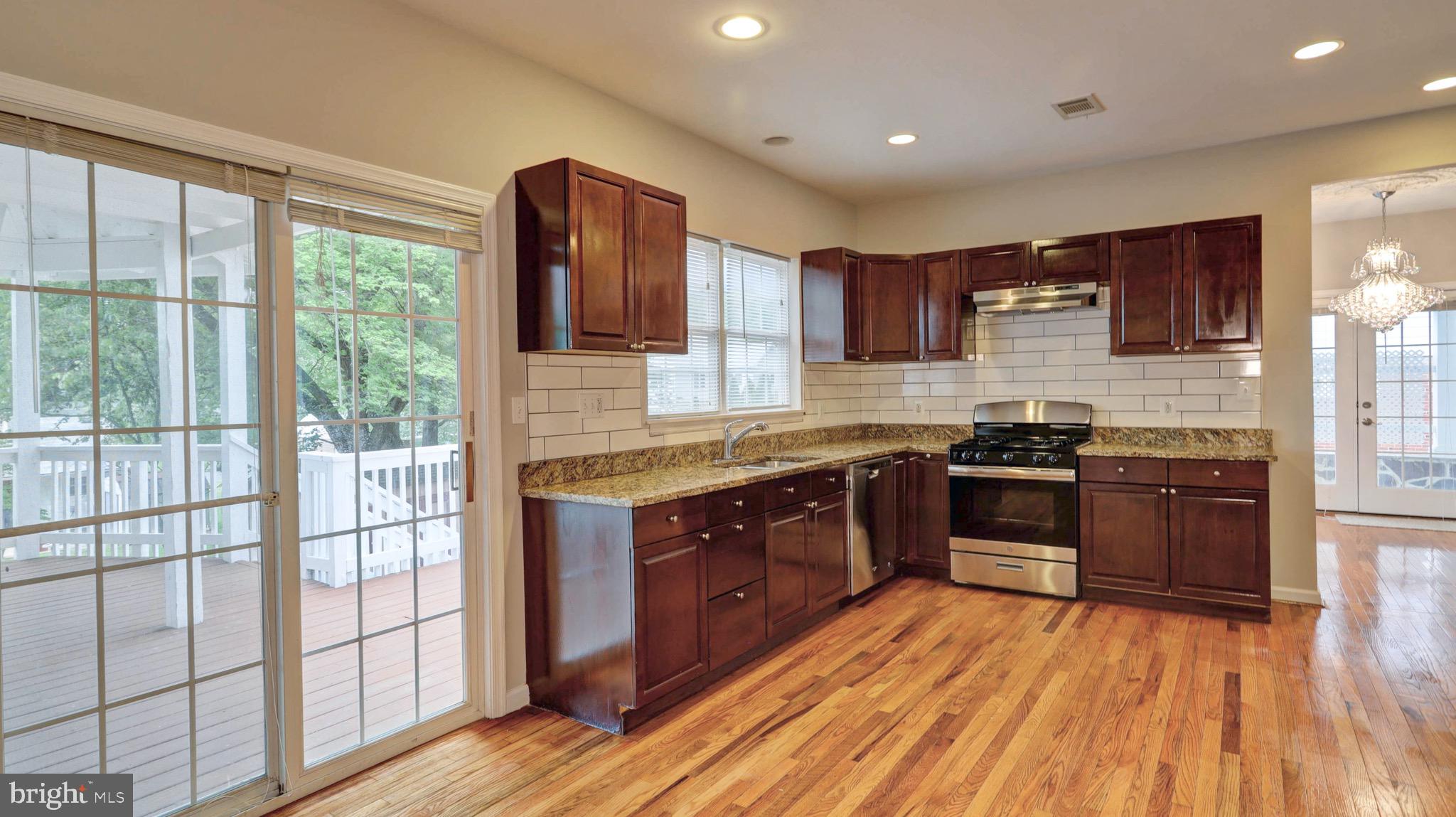 6803 Braddock Road Springfield, VA 22151 - Photo 20 of 57