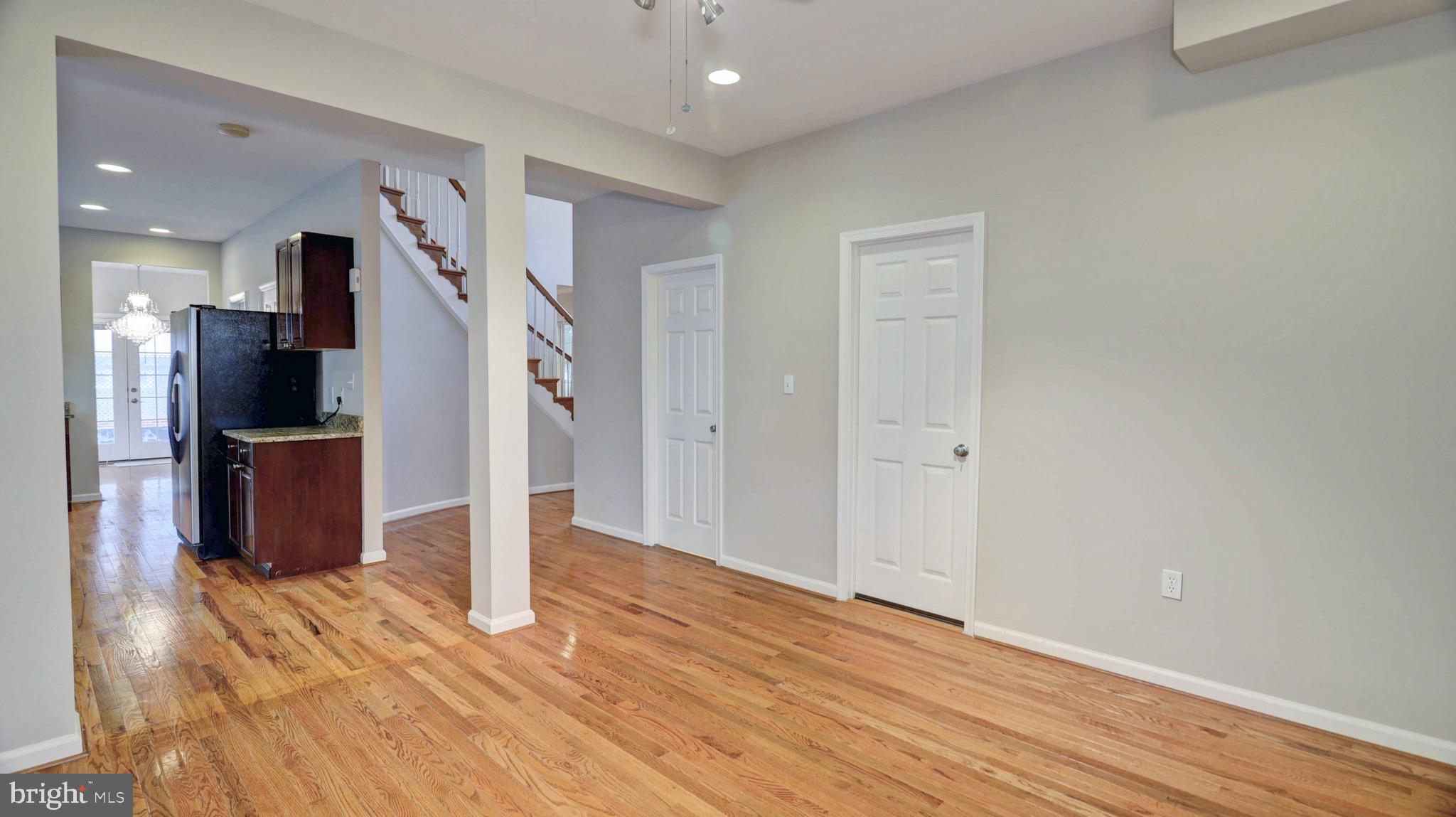 6803 Braddock Road Springfield, VA 22151 - Photo 22 of 57