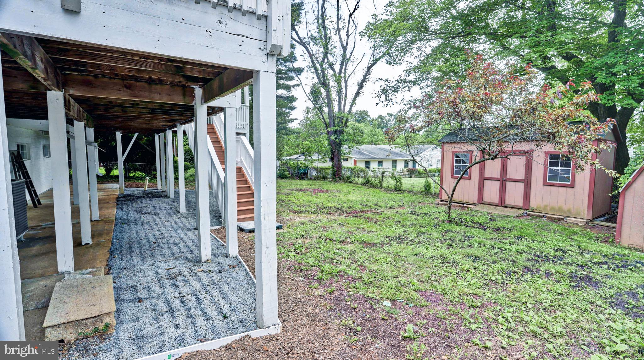 6803 Braddock Road Springfield, VA 22151 - Photo 10 of 57