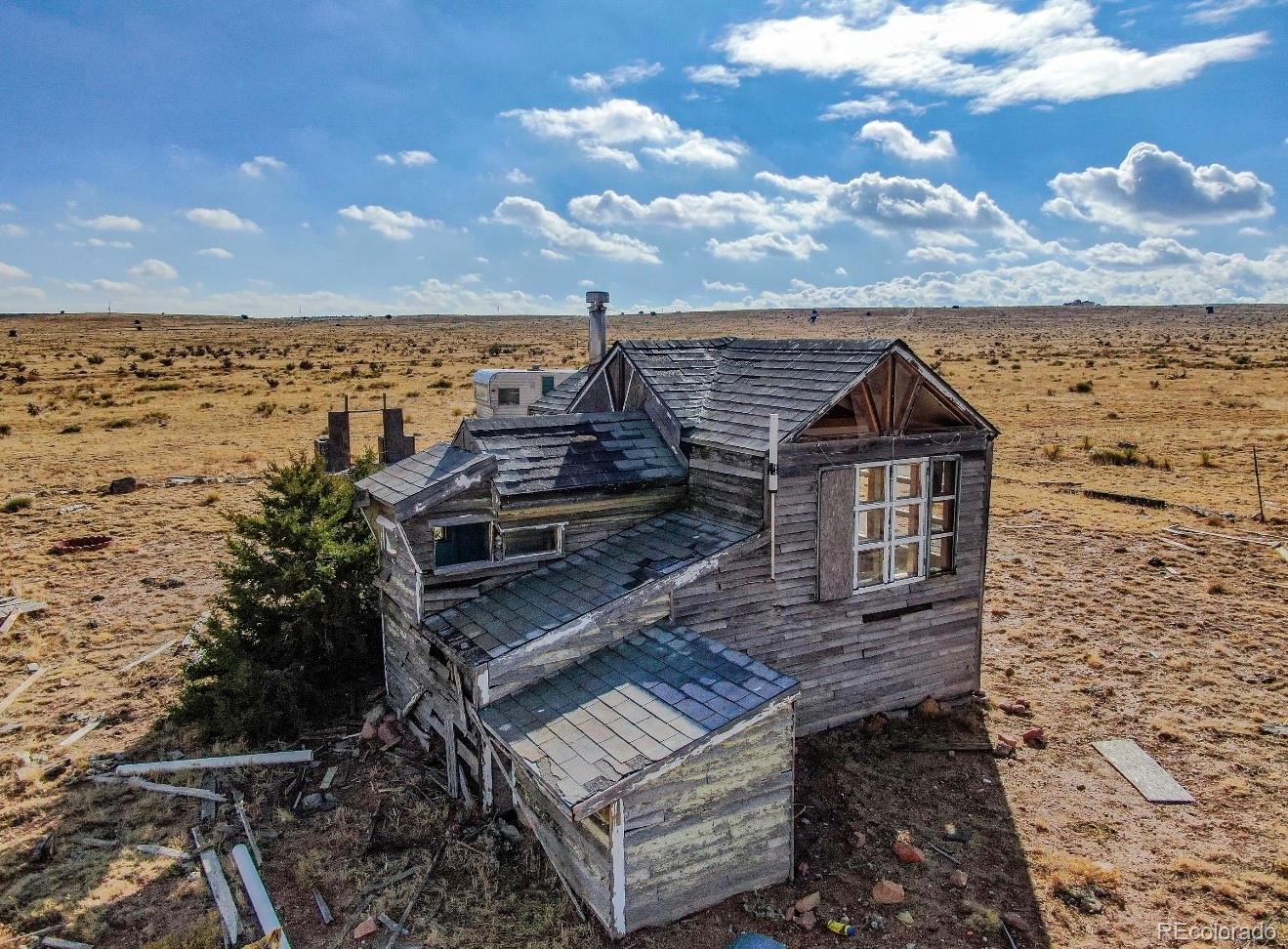 Lot 24 Eagle Flat Ranch Walsenburg, CO 81089 - Photo 5 of 18 a view of a roof with wooden floor