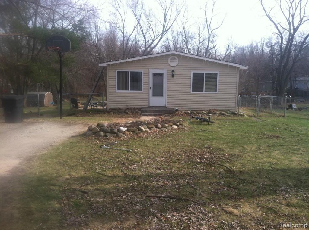 505 Snyder Road Highland, MI 48357 - Photo 1 of 3 snyder 003.jpg
