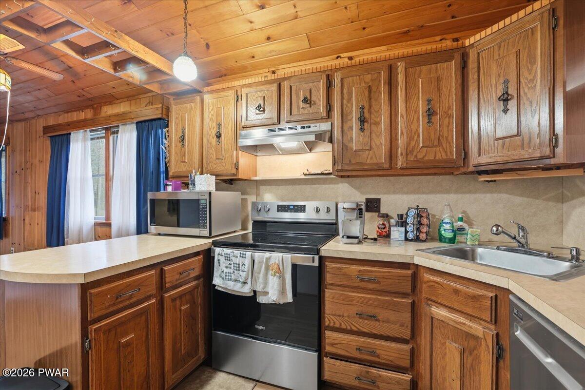 2374 Crest View Road Lake Ariel, PA 18436 - Photo 24 of 99
