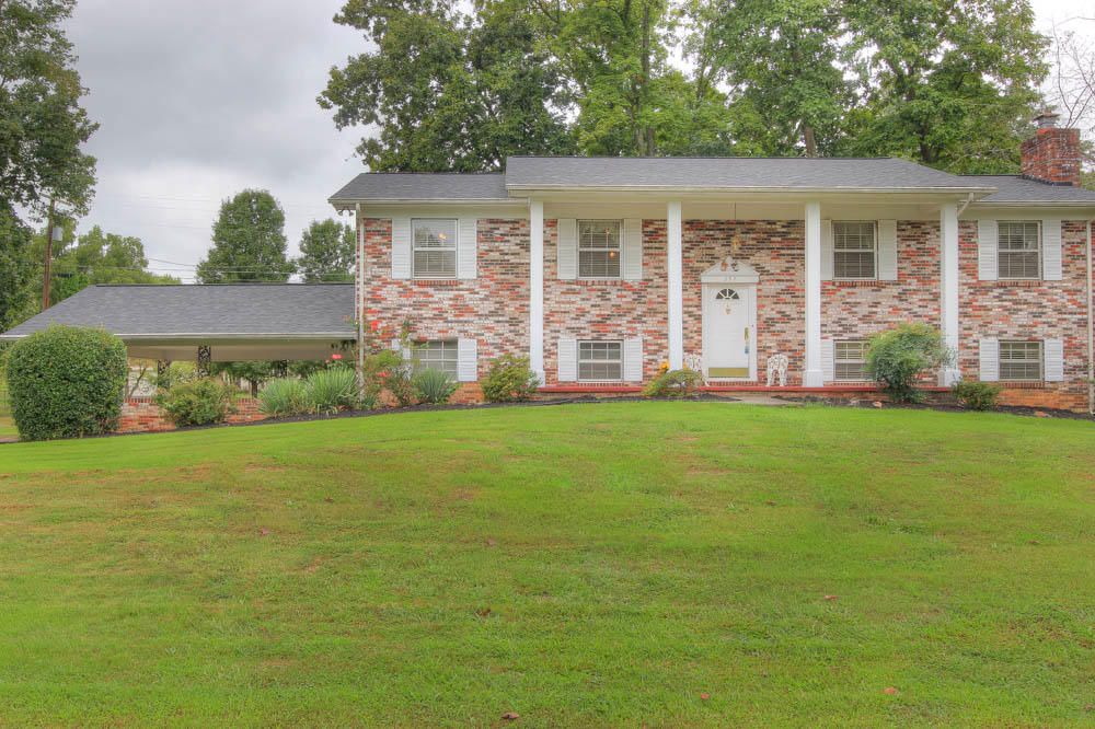 237 Chaho Road Knoxville, TN 37934 - Photo 1 of 22 Stately curb appeal