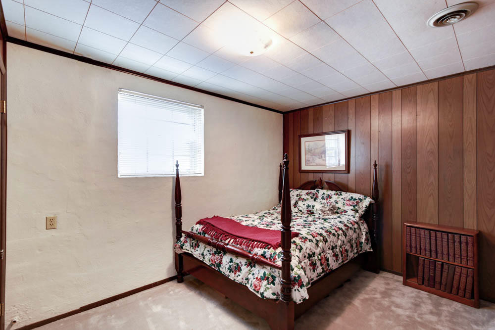 237 Chaho Road Knoxville, TN 37934 - Photo 13 of 22 Lower level 4th bedroom