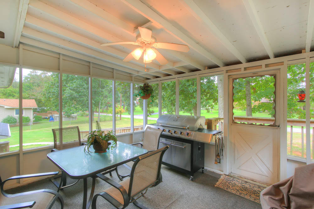 237 Chaho Road Knoxville, TN 37934 - Photo 19 of 22 Large screened in porch