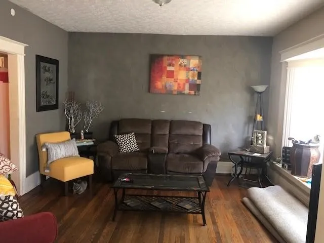 $1,650 | 157 Melrose Street, Rochester, NY 14619