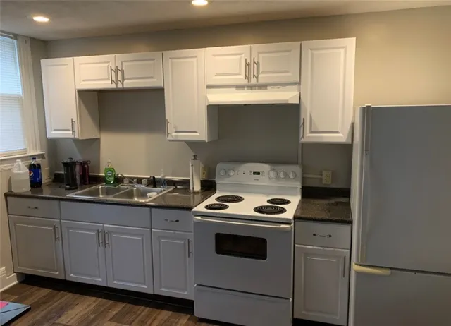 $1,650 | 157 Melrose Street, Rochester, NY 14619